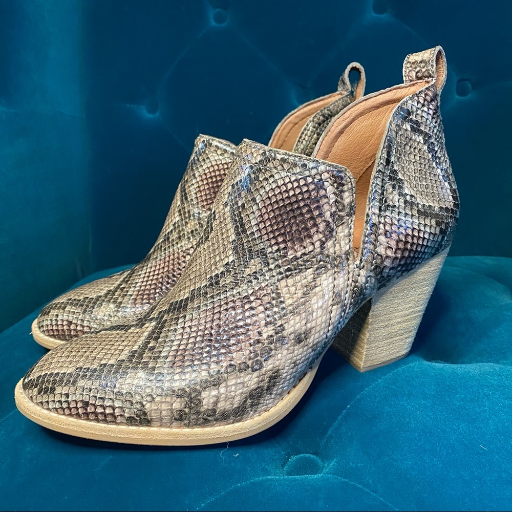 Jeffrey Campbell Taupe Snake Western bootie